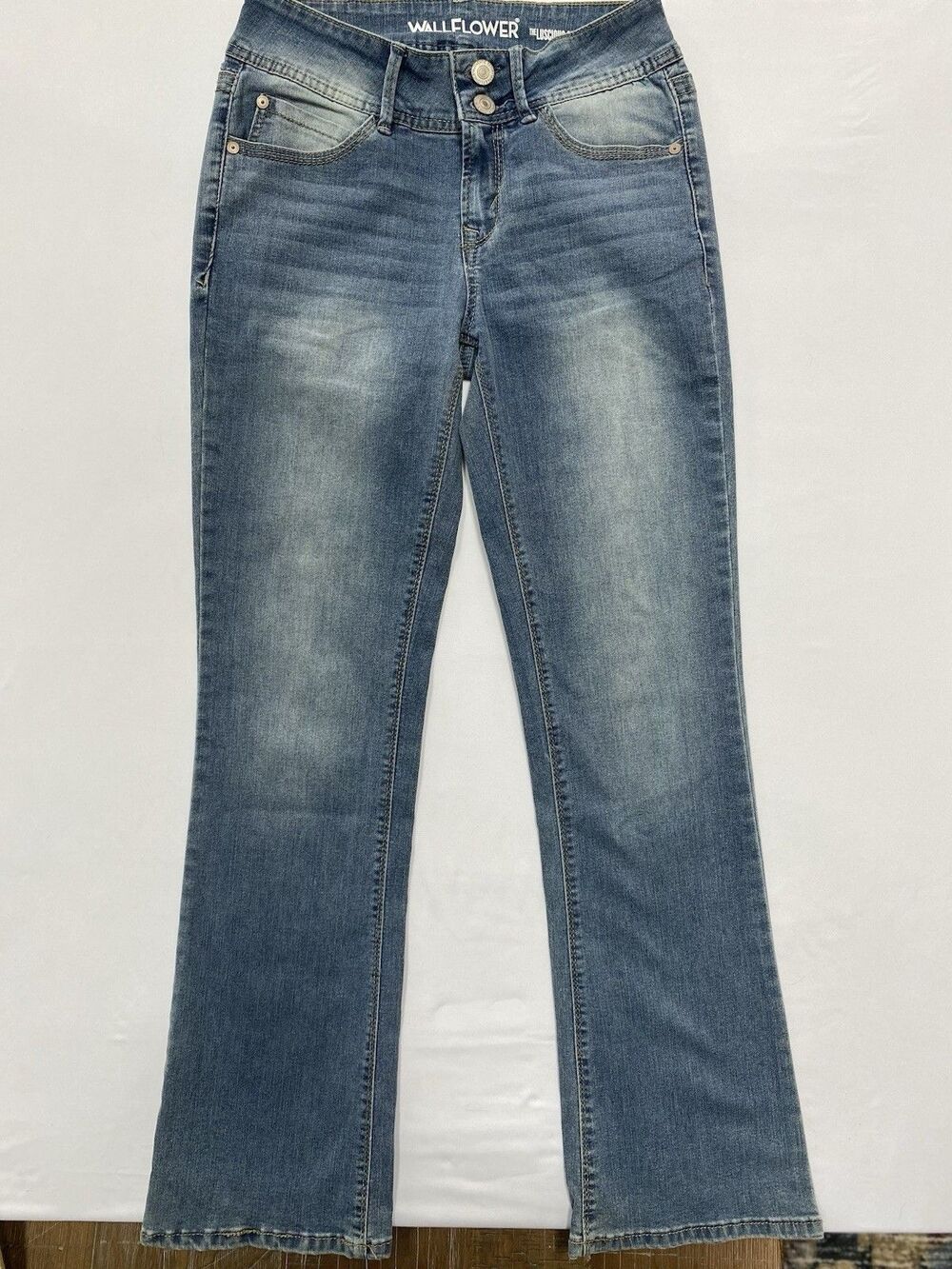 WallFlower Luscious Curvy Bootcut Jeans Women's 5 Regular Medium Wash Stretch
